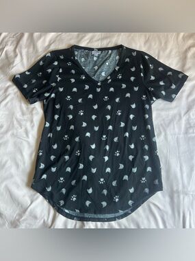 LuLaRoe Black Cat Print Top – Size Medium